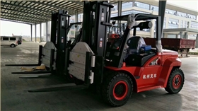 X系列內燃叉車-順博鋁業，會旋轉的