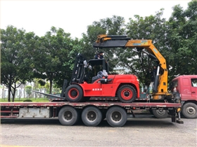 X系列12噸內(nèi)燃叉車