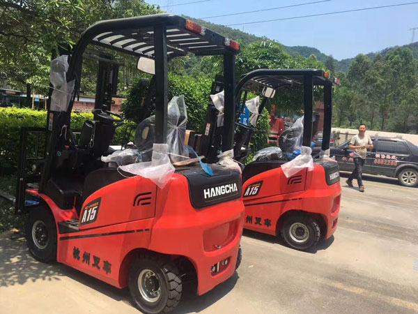 1.5噸電動叉車