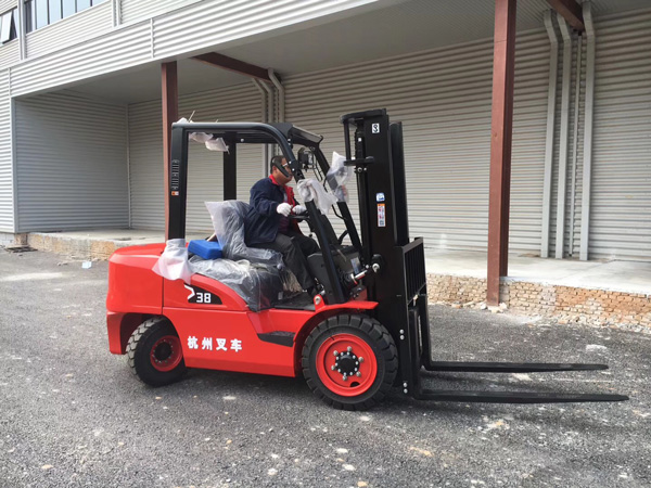 杭州叉車大修多少錢？