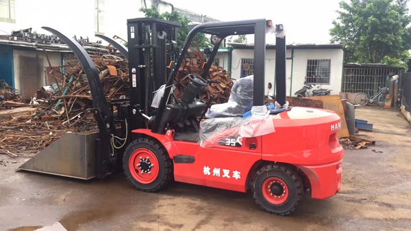 3.5噸內燃叉車X系列-實拍圖，反牙帶爪