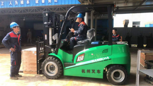 恭喜你！在50歲之前知道了這份杭叉叉車作業步驟！
