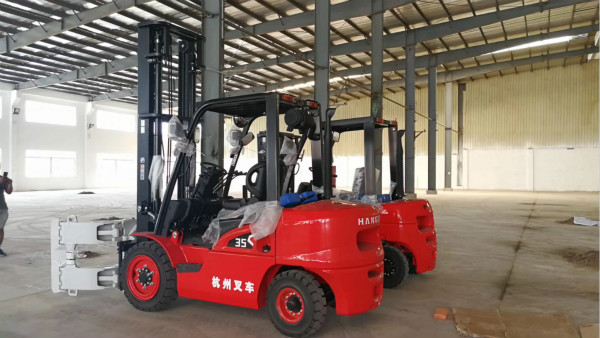 杭叉，您身邊的叉車屬具定制專家，想要的趕緊看過來啦！