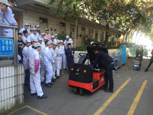 杭叉助力汽車行業：電動叉車和牽引車取長補短，共提效率！