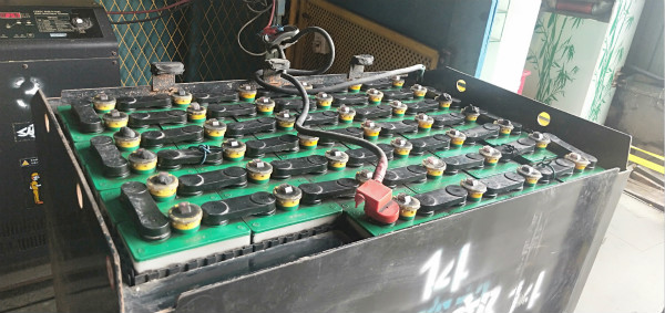 叉車電池保養方法，你知道幾個？