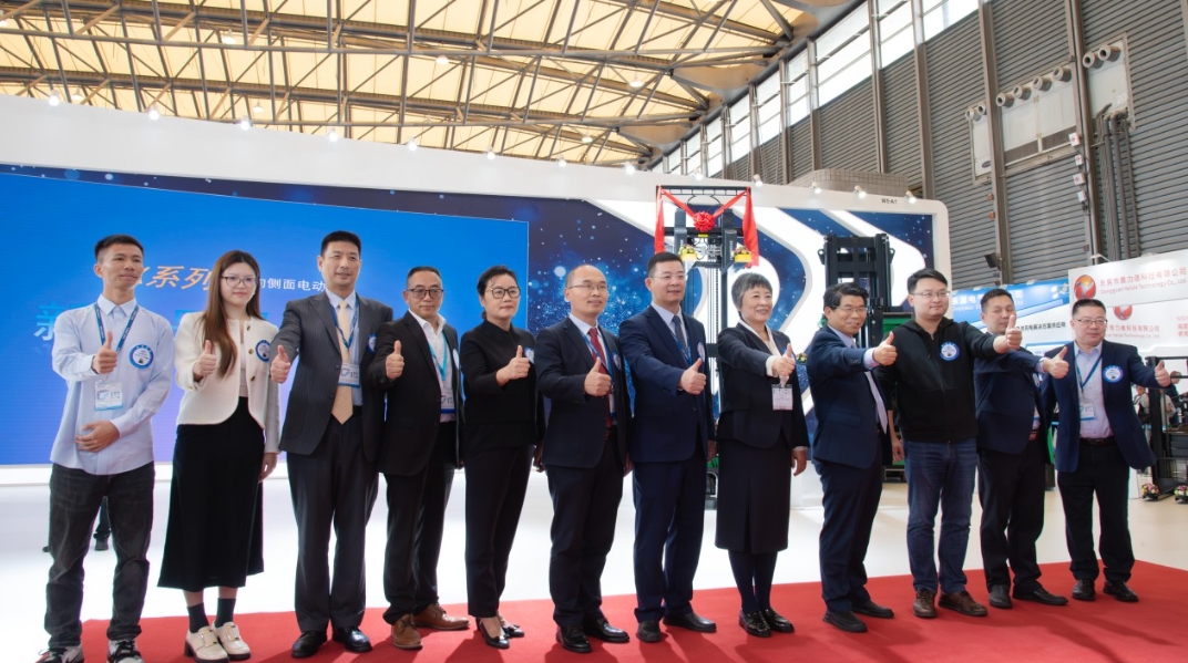 全電時代 杭叉領航——杭叉“群星”閃耀2024上海CeMAT