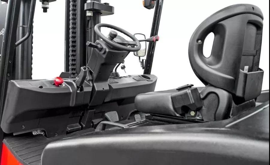 3.杭州叉車-J系列電動叉車8-10噸 3.杭州叉車-J系列電動叉車8-10噸